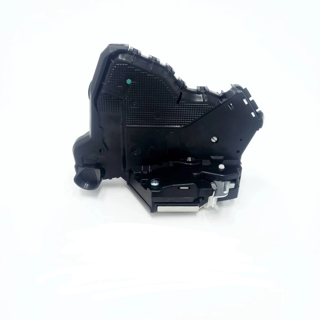 قفل درب عقب چپ یا راست لیفان 820